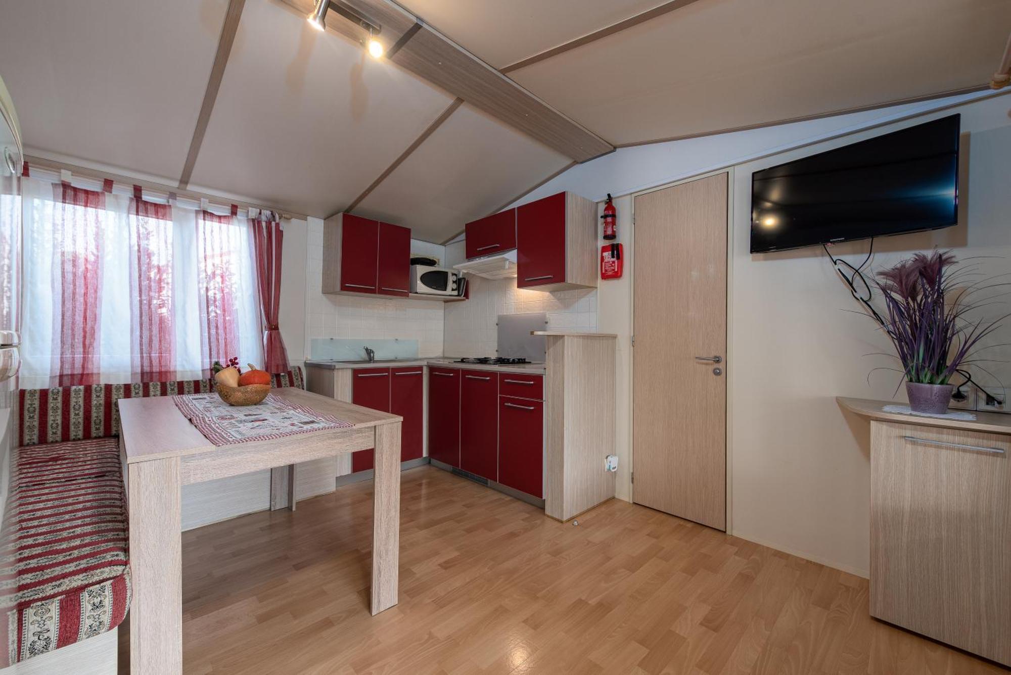 Camp Mrkva Mobile Homes With Pool Sukošan Rum bild